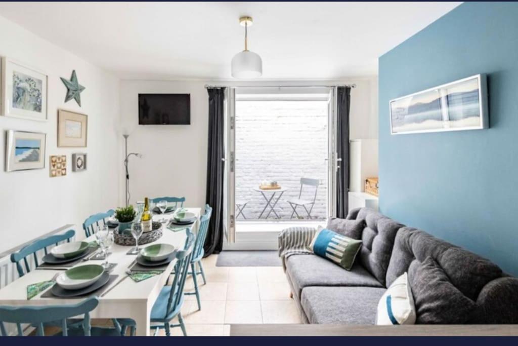 Seabreeze Pet Friendly 3 Bedroom House By The Sea Ferienhaus